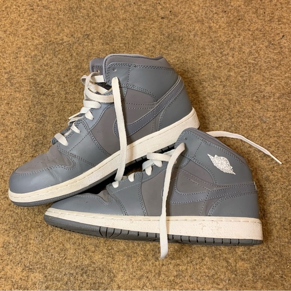 Nike Air Air Jordan 1 Retro Mid Jordans Shade Cool Grey Size 6.5 Y - Picture 7 of 15